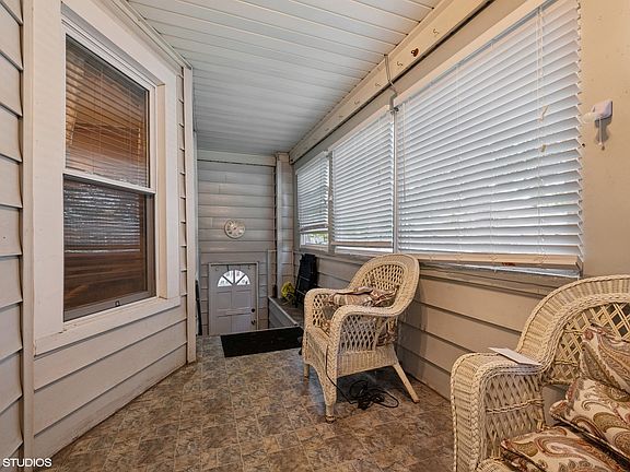 2nd image of 4633 N Leamington Ave