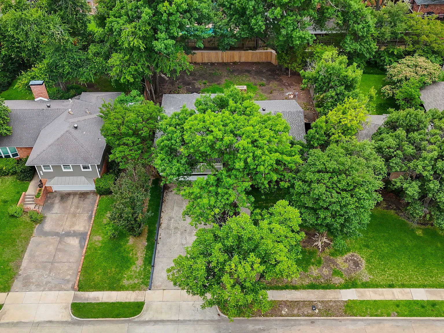 3 bed, 1933 sqft, $3,395 — Photo 4