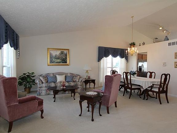 3rd image of 6555 Ashmont Pl