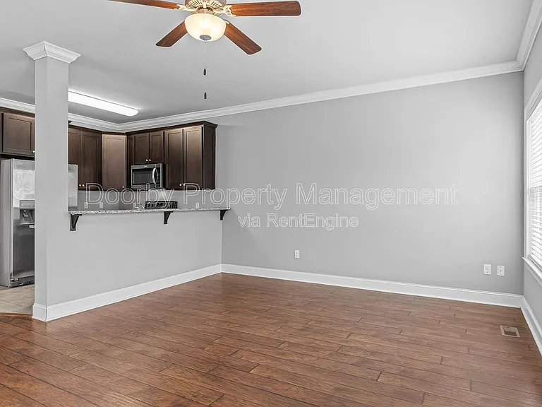723 Ladd Ave — Photo 8