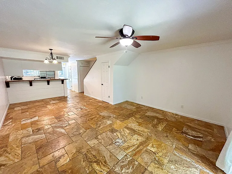 4411 SW 34th St #805 — Photo 7