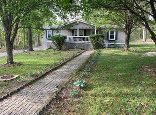 68 Southwood Dr, Crossville, TN 38572