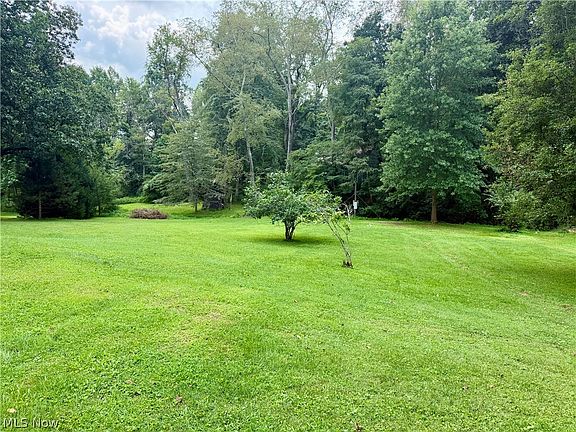 4th image of 612 Valley Mills Rd