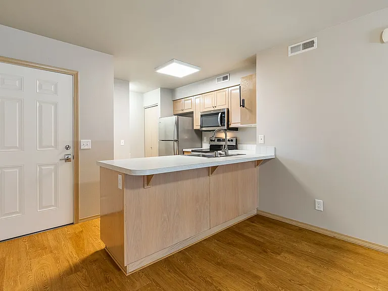 Parkview Apartments Your Next Home Awaits! — Photo 34