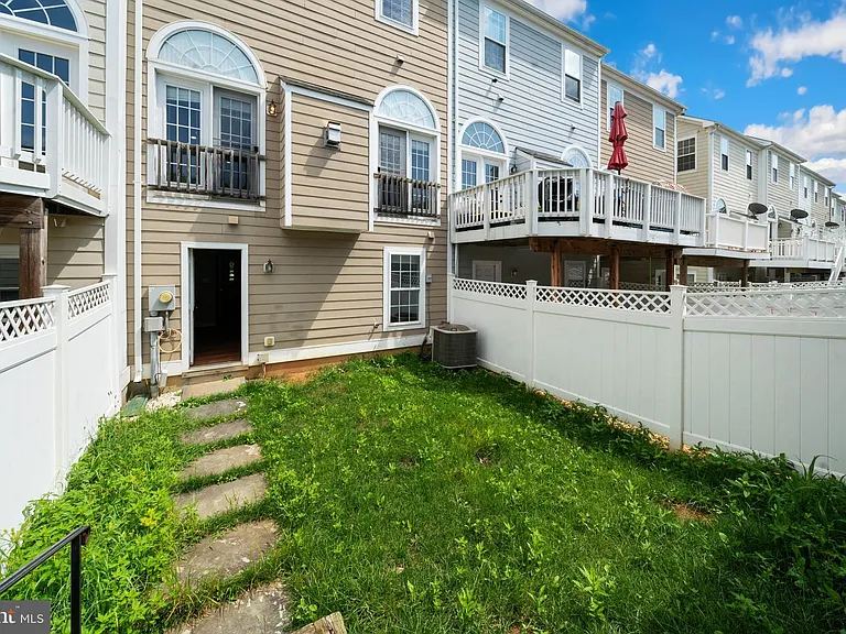 3616 Sprigg St S — Photo 24