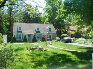 2736 Rockefeller Rd, Willoughby Hills, OH 44092