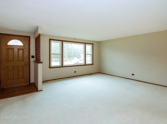 3rd image of 39104 N Balboa Dr