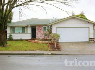 279 Jasmine St, Fairfield, CA 94533