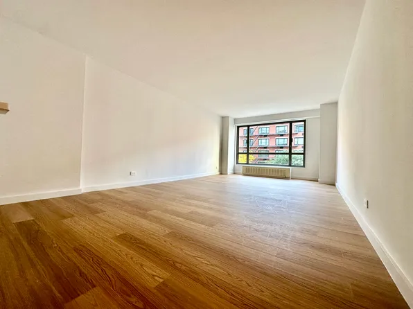 501 East 87th Street image 6 of 23