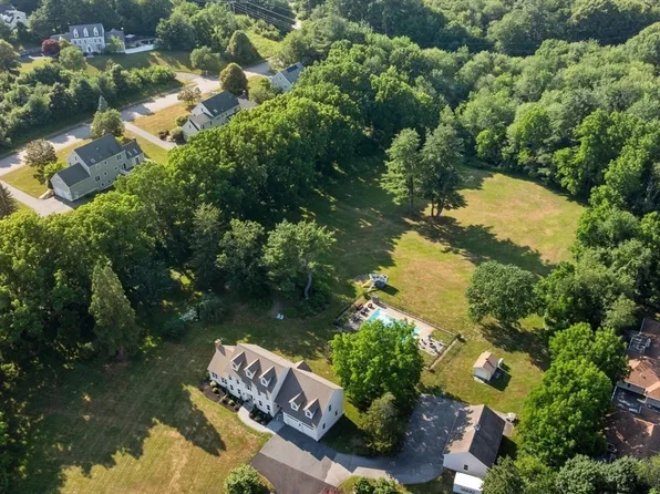 6 Warburton Ln, Westborough, MA 01581