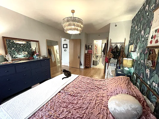 Rented by Keller Williams NYC | media 27