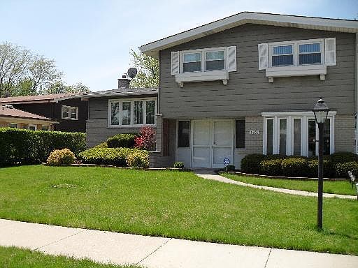1st image of 9408 N Ozark Ave