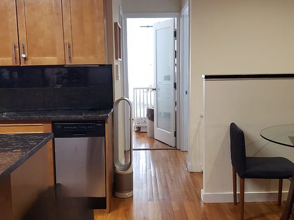 4th image of 25-23 33rd St #1