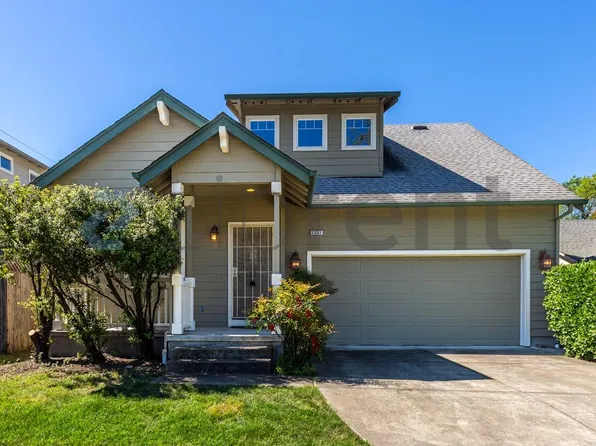 1251 Clover Dr, Santa Rosa, CA 95401