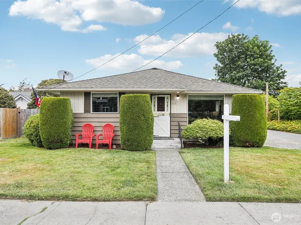 115 7th Avenue SW, Puyallup, WA 98371