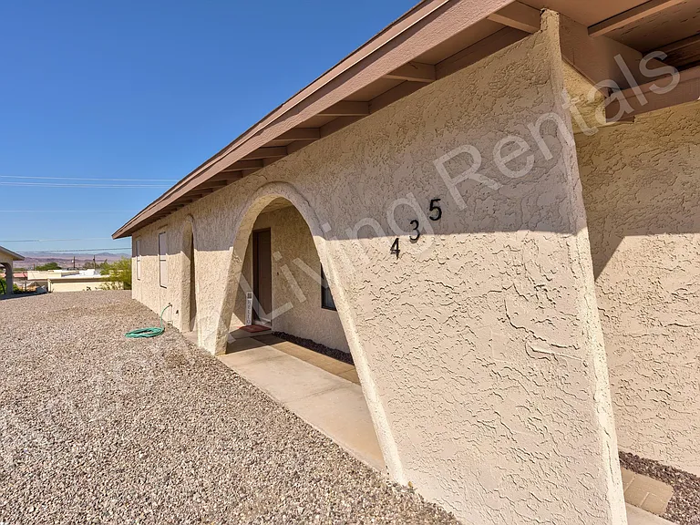 435 Flamingo Ln — Photo 4