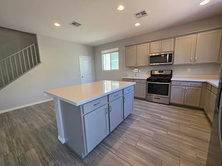 9852 Fisher Bay Ct — Photo 11