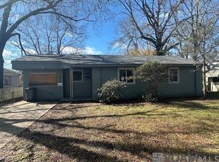 2215 Carleton Dr, Baton Rouge, LA 70802