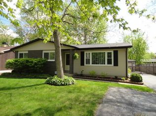 33387 N Lone Rock Rd, Grayslake, IL 60030