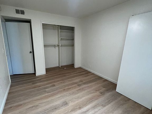 3rd image of 860 Boysen Ave #2