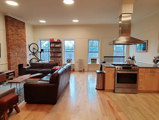 Rented by Ideal Properties Group | media 1