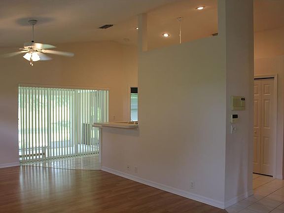5th image of 1318 Hedgewood Cir
