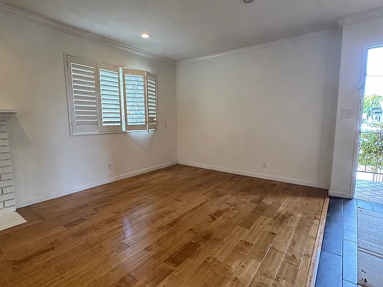1024 Pier Ave #1 — Photo 4