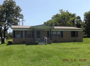 718 Alpine St, Palestine, TX 75801