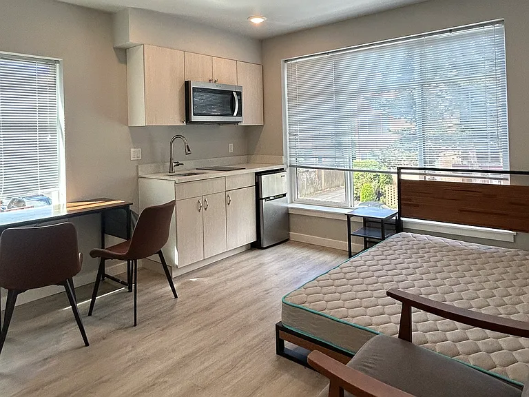 Ace Apartments — Photo 6