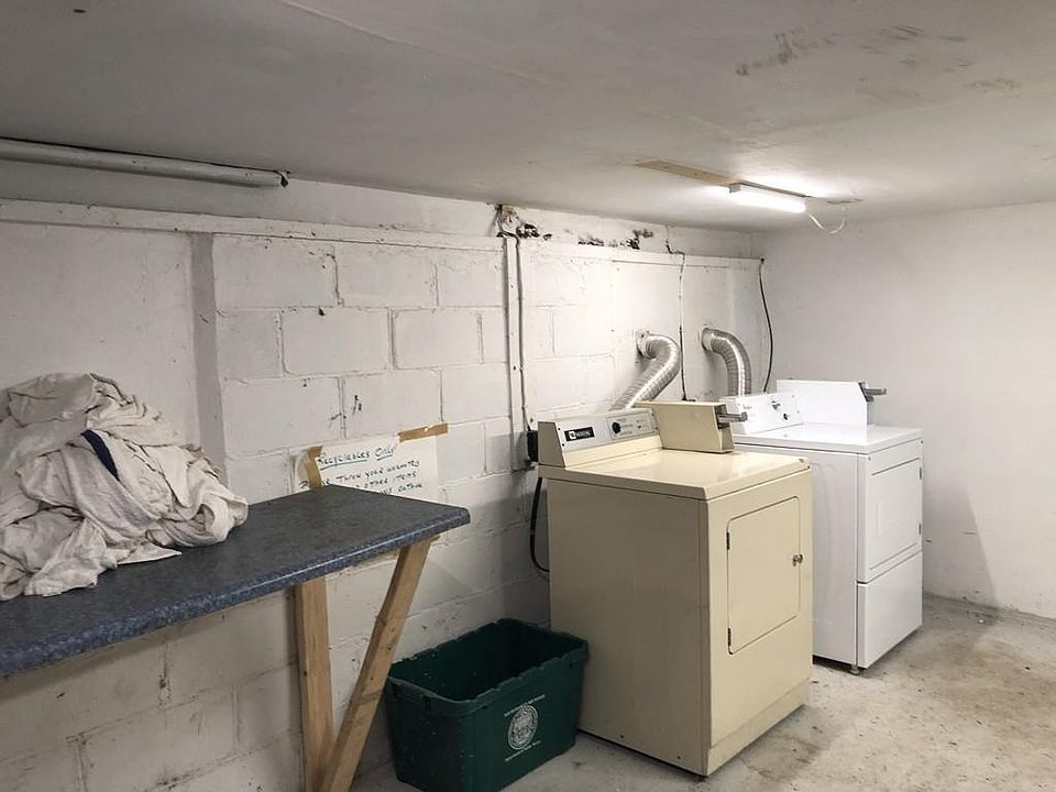 2nd image of 3 Emery St