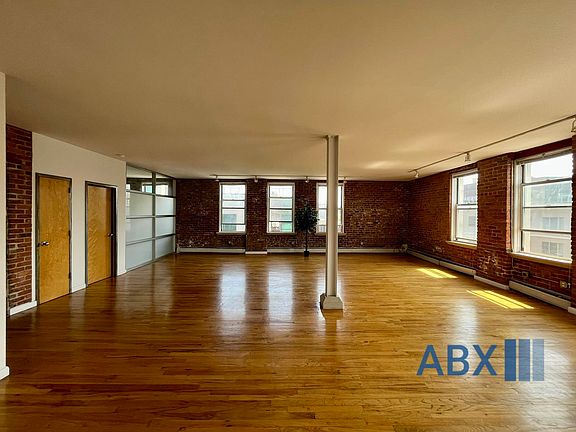 3rd image of 425 Keap St APT 3C