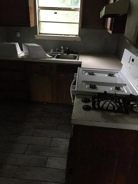 3 bed, 1100 sqft, $750 — Photo 3