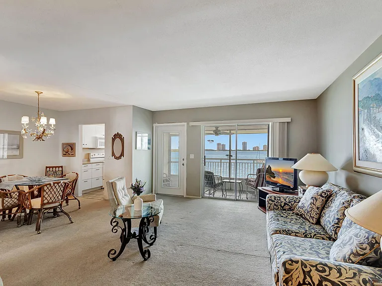 100 Shore Ct #304 — Photo 14