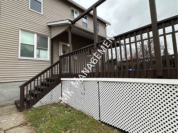 3rd image of 605 N Lincoln Ave