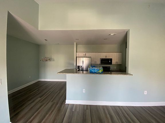 3rd image of 331 McKenna Cir