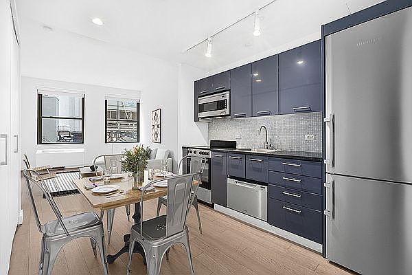 1st image of 20 Exchange Pl APT 1029