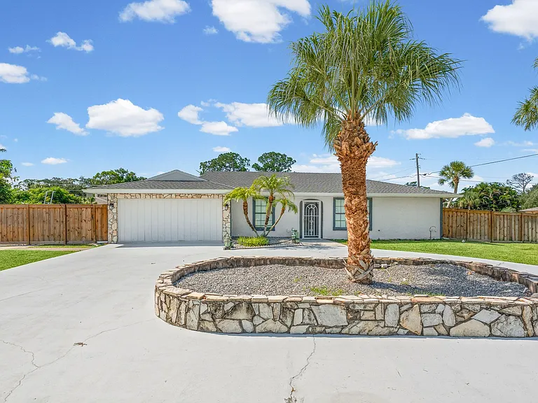 240 Eider Rd — Photo 1