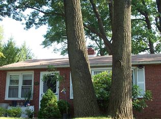 49 Rockwood Rd, Newtown Square, PA 19073