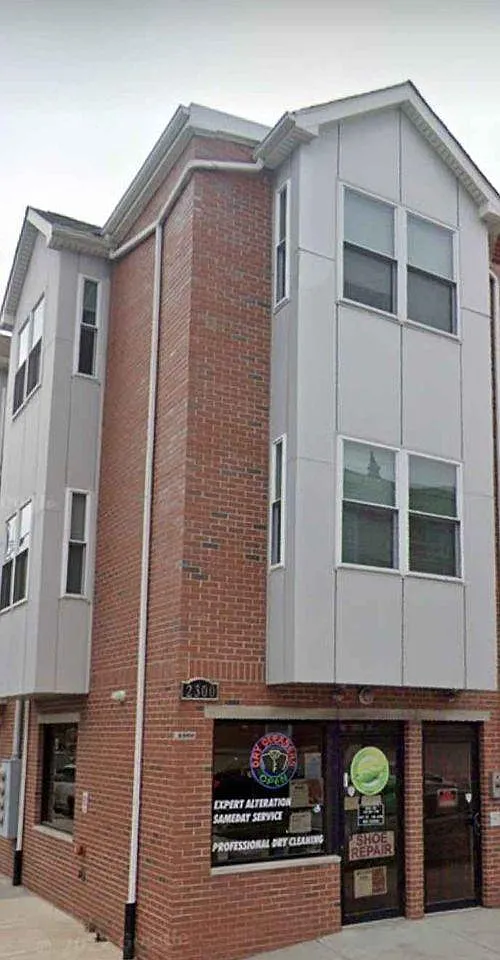 2300 Christian St — Photo 2