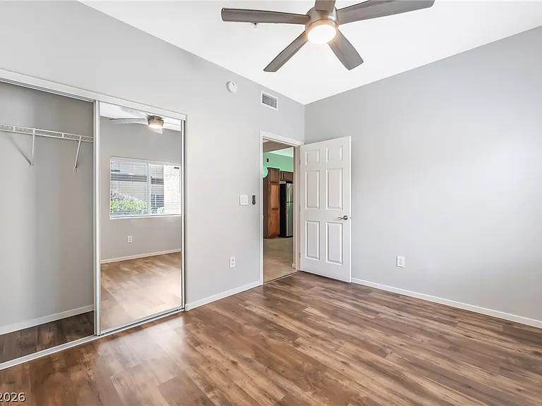 2291 W Horizon Ridge Pkwy #6136 — Photo 16