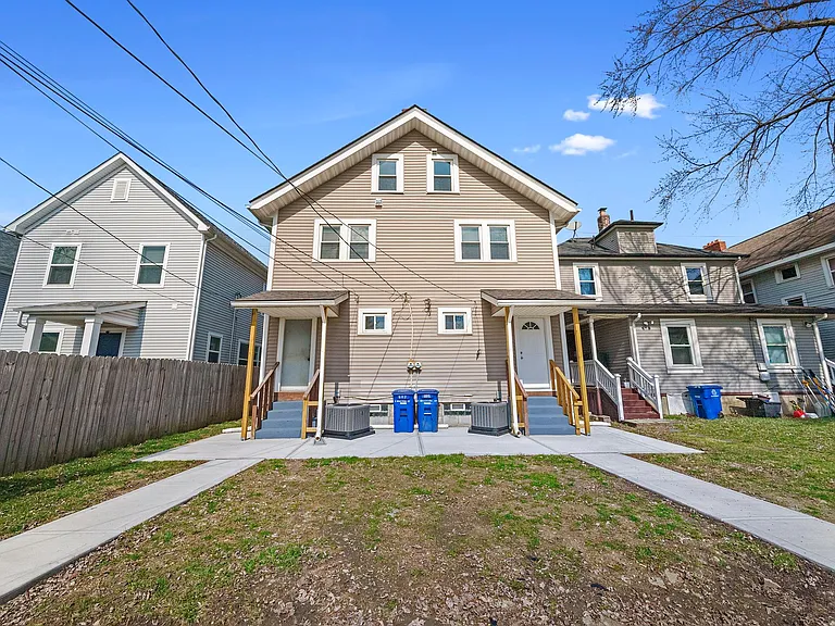 683 E Whittier St — Photo 23