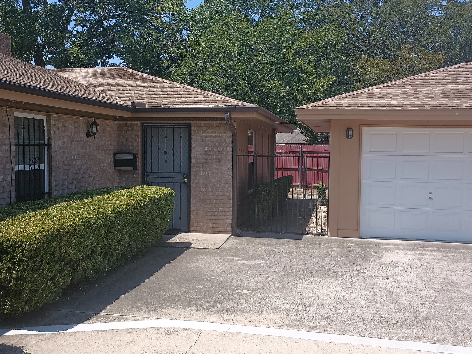 3 bed, 1645 sqft, $1,850 — Photo 3