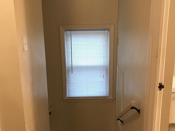 5th image of 4414 Lucille Ave