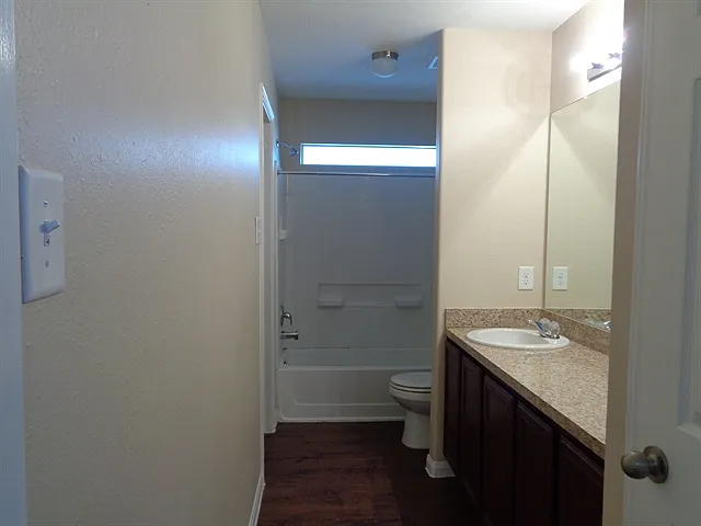3306 Maris Way — Photo 9