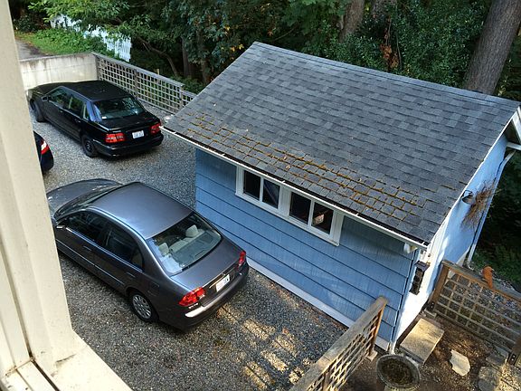 4th image of 2119 N Oakes St
