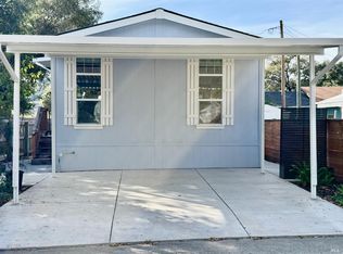 890 Rockwell Rd, Cloverdale, CA 95425