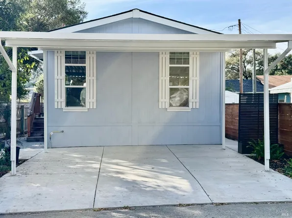 890 Rockwell Road, Cloverdale, CA 95425