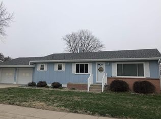 501 S Wind Dr, Gibbon, NE 68840