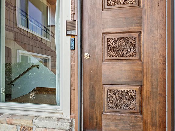 4th image of 732 Montvue Ave