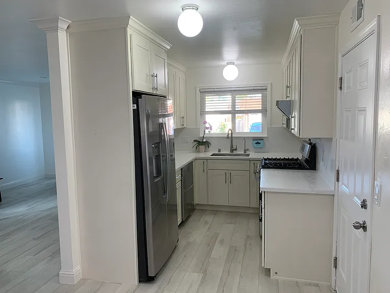 2610 Tipperary Ave — Photo 5